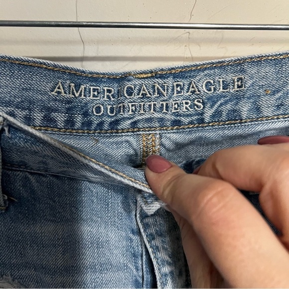 AEO Vintage Hi Rise Festival Distressed Denim Shorts - Picture 5 of 8